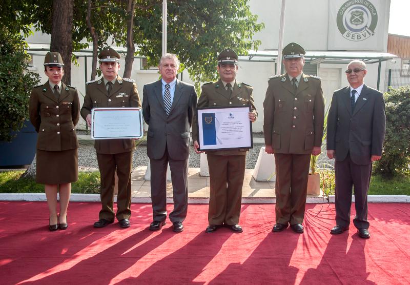 CAVEM rindió homenaje a Carabineros