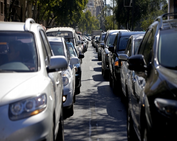 Un alto porcentaje de los chilenos que vende su auto lo hace para ahorrar