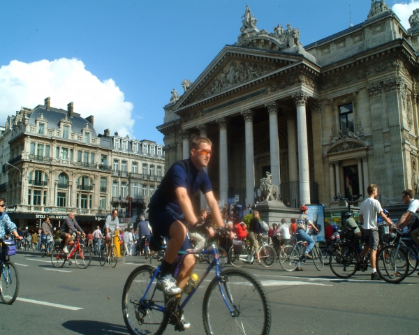 En la capital de la UE, el límite de 30 km/h genera controversia