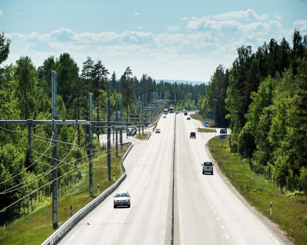 Primera carretera inalámbrica para automóviles eléctricos del mundo