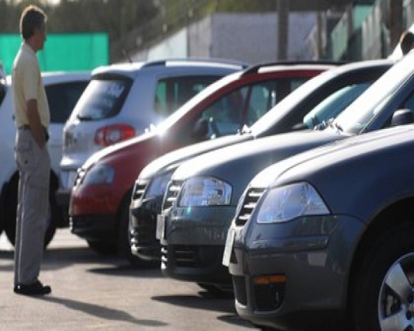 Por efecto cuarentena, mercado de autos usados se digitaliza y logra frenar la caída de su oferta