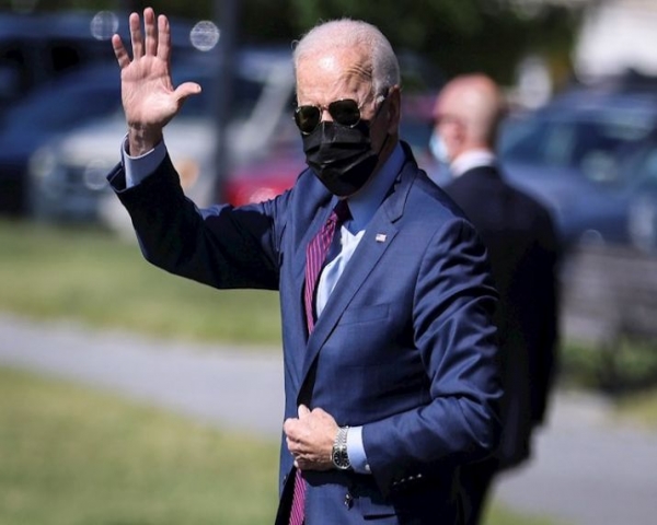 Biden avisa a la industria de Detroit que el futuro es el automóvil eléctrico