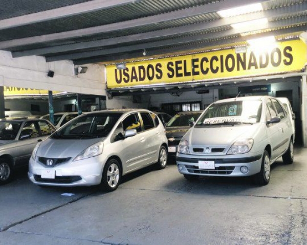 Por qué se ha disparado el precio de los autos usados en EE.UU. (y por qué algunos valen más que los modelos nuevos