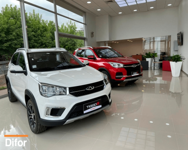 Mercado automotriz sigue en alza y marcas buscan nuevos puntos de venta para llegar a más consumidores