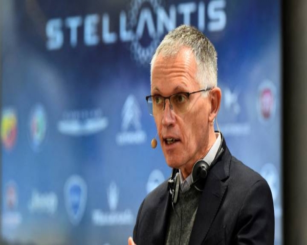 Stellantis pospone el contrato de agente hasta el 1 de enero de 2024, excepto en cuatro países piloto