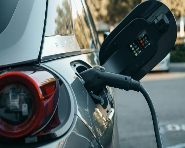 Reemplazar la batería de un auto eléctrico podría costar menos que ...