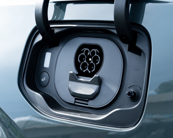 Autos eléctricos en Chile: por qué la mantención en servicios técnicos oficiales protege la inversión